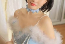 爆乳美女香肩锁骨美女性感写真-爱图屋