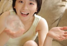元气美女清新随性居家写真图片-爱图屋