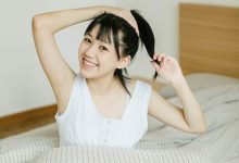 日系美女清新文艺居家写真图片-爱图屋