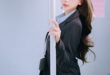 日奈娇 – NO.255 电车上班族-爱图屋