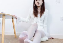 物恋传媒 No.2695 雪芽-高跟鞋、薄白丝、穿脱外套 [151P1V-3.62GB]-爱图屋