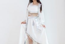 物恋传媒 No.2820 青提-高跟鞋、油亮薄白丝吊带大腿袜-爱图屋